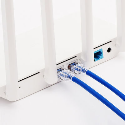 ethernet Cat6 do cabo de 100W PoE+ RJ45, cabo azul de Cat6 Gigabit Ethernet