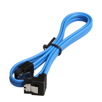 Cabo prático azul de SATA 3 6GB S com travamento da trava reta à tomada de 90 graus